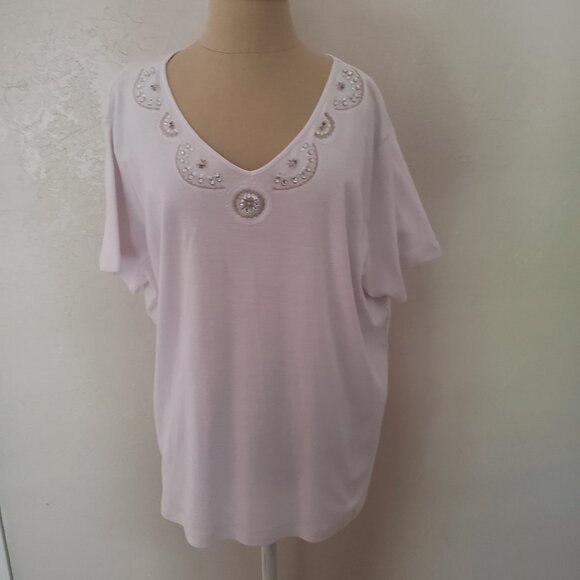 jason maxwell Tops - Jason Maxwell white v neck